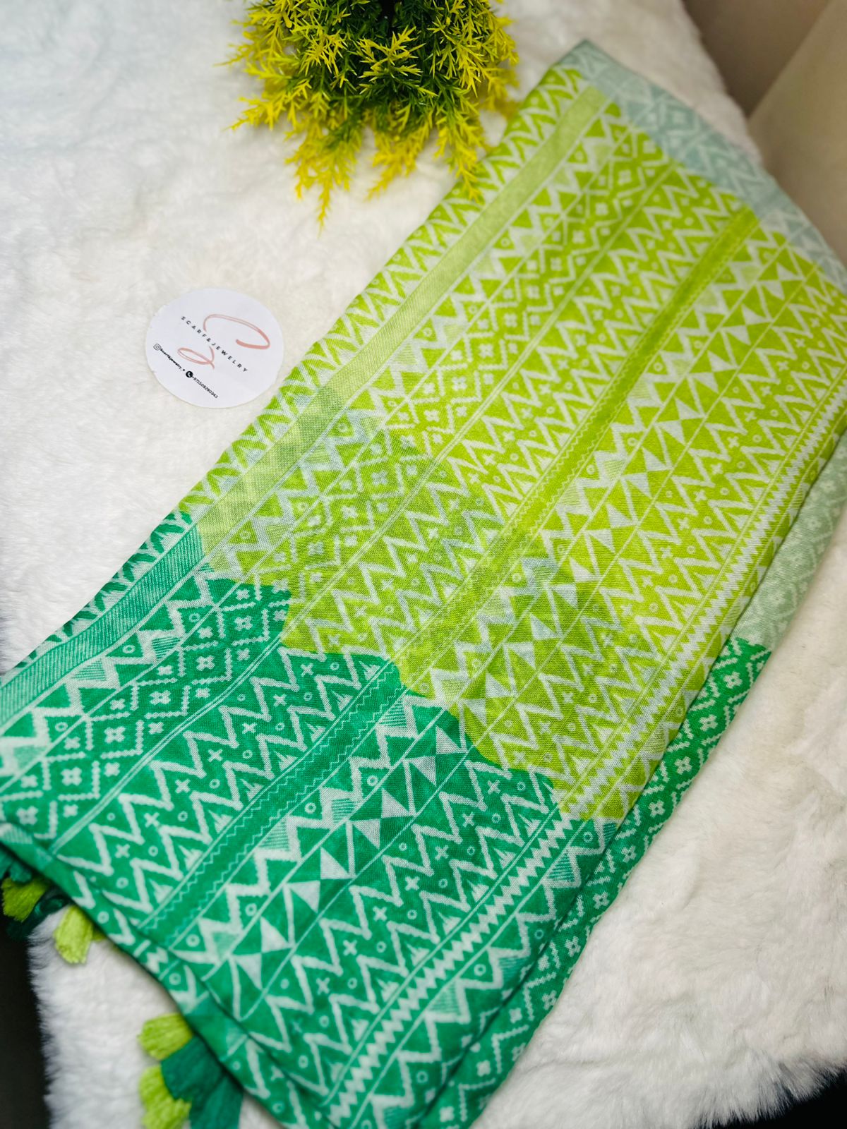 Scarf & Jewelry – Emerald Geometry Scarf