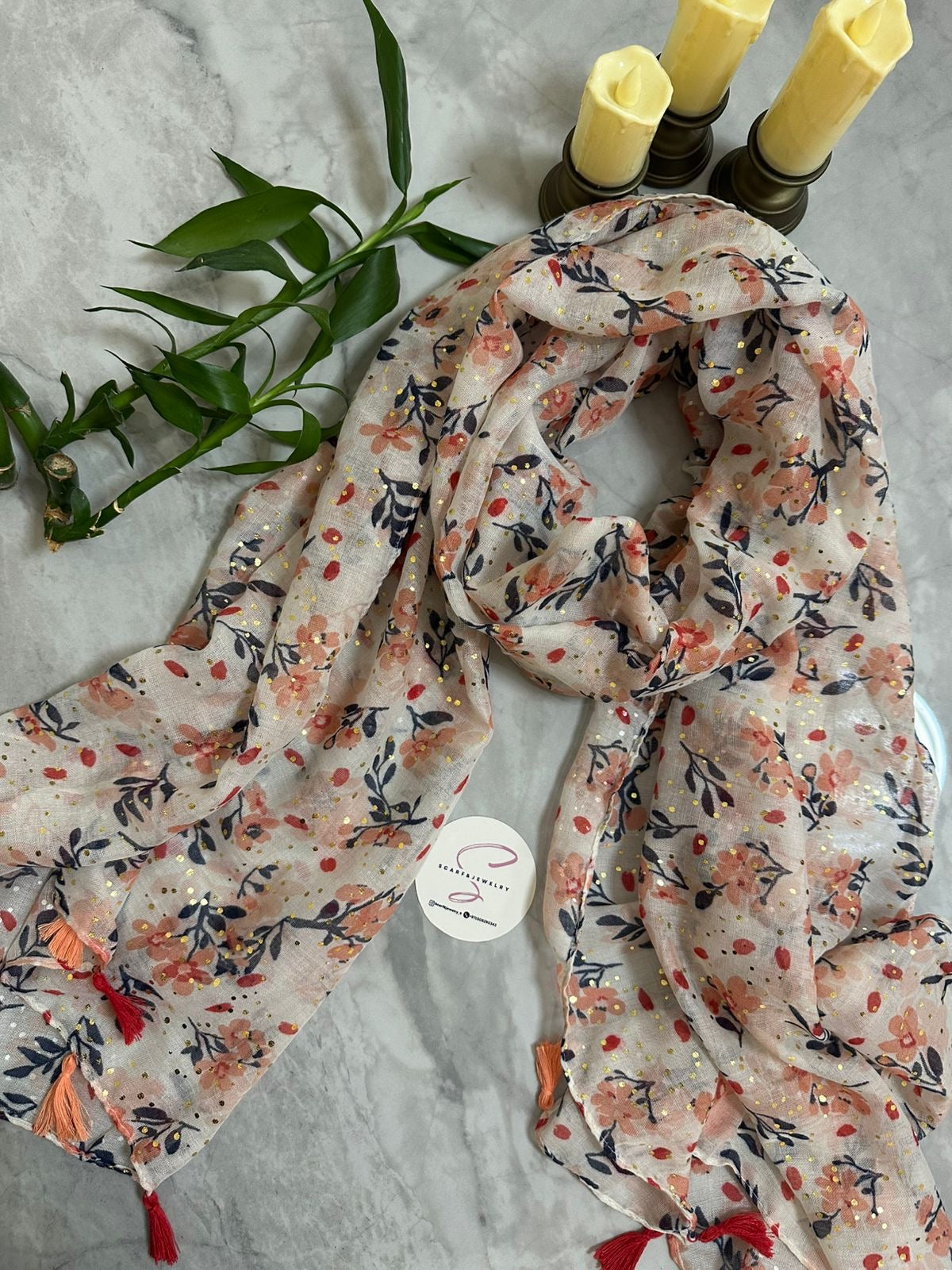 Orange Petals Scarf – وشاح بتلات برتقالية